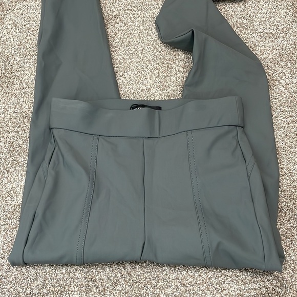 ZARA Topstitched Stirrup Leggings - Picture 7 of 7